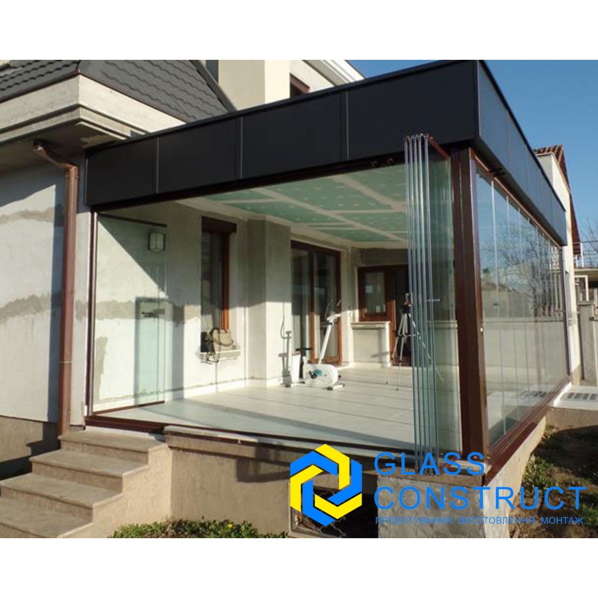 Скління альтанки La Roda – слайдинг, прозоре скло