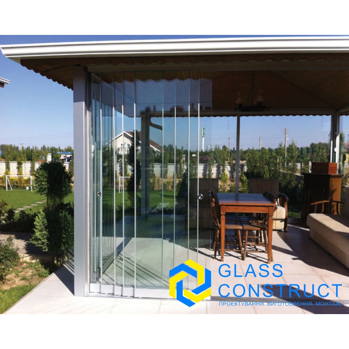 Скління альтанки La Roda – слайдинг, прозоре скло