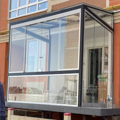 Безрамне скління веранди.