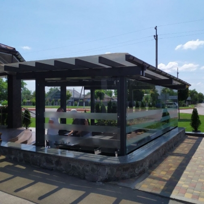 Виготовлення скляних альтанок, скління веранд та терас.