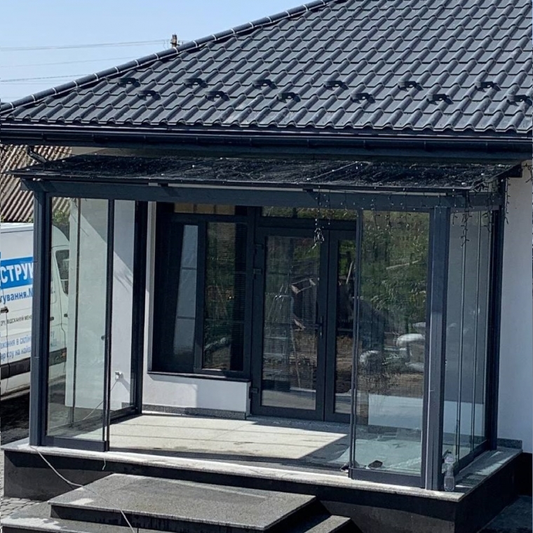 Безрамне скління Jumilla – скляний дах, триплекс, панорамний слайдинг Безрамне скління Jumilla – скляний дах, триплекс, панорамний слайдинг