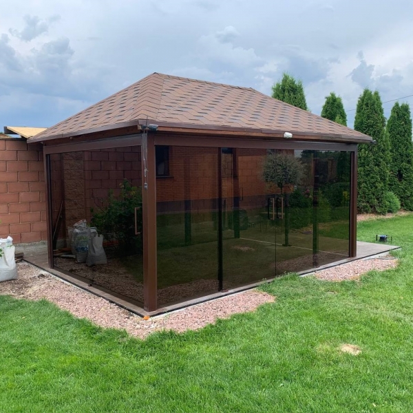 Скління альтанки Tarifa – скло бронза 8 мм, верхній підвіс, 4 сторони