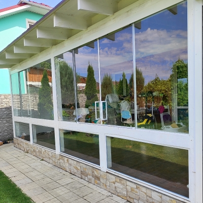 Скління дерев’яної альтанки Blanca – білий профіль.