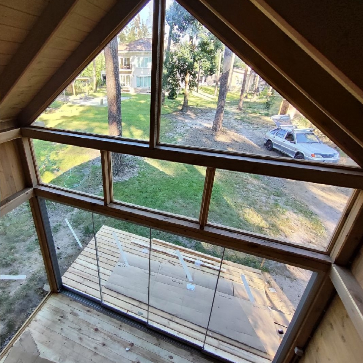 Скління будинку Elda – фрамуги, трикутні вставки, нижній слайдинг