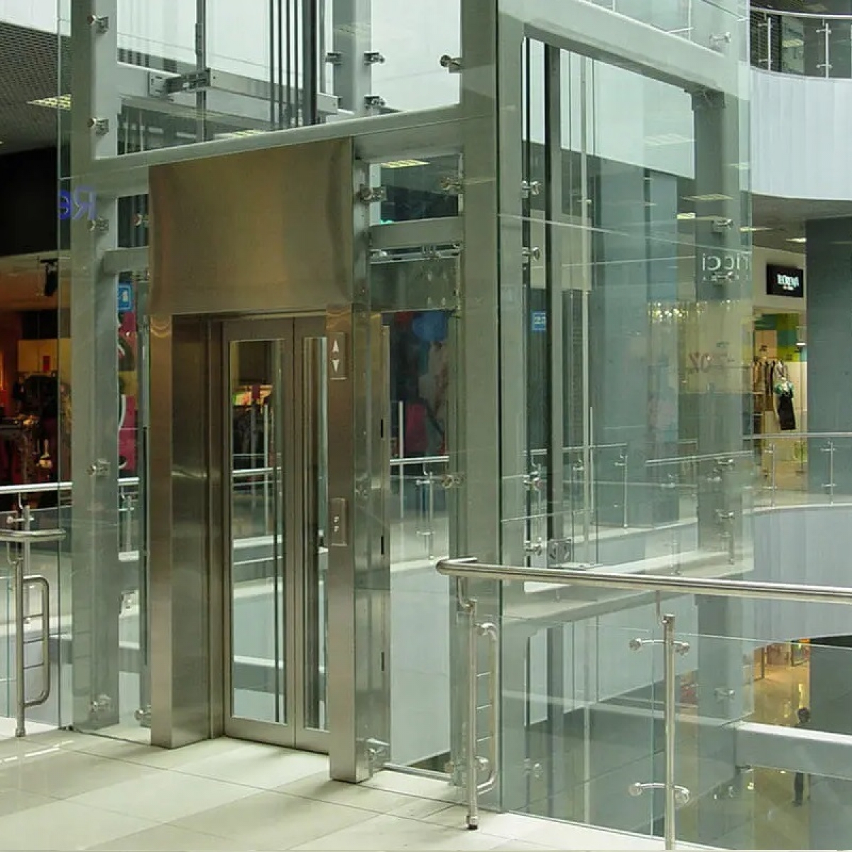 Lift Glazing "Olvera" - скління шахти ліфта в житловому будинку