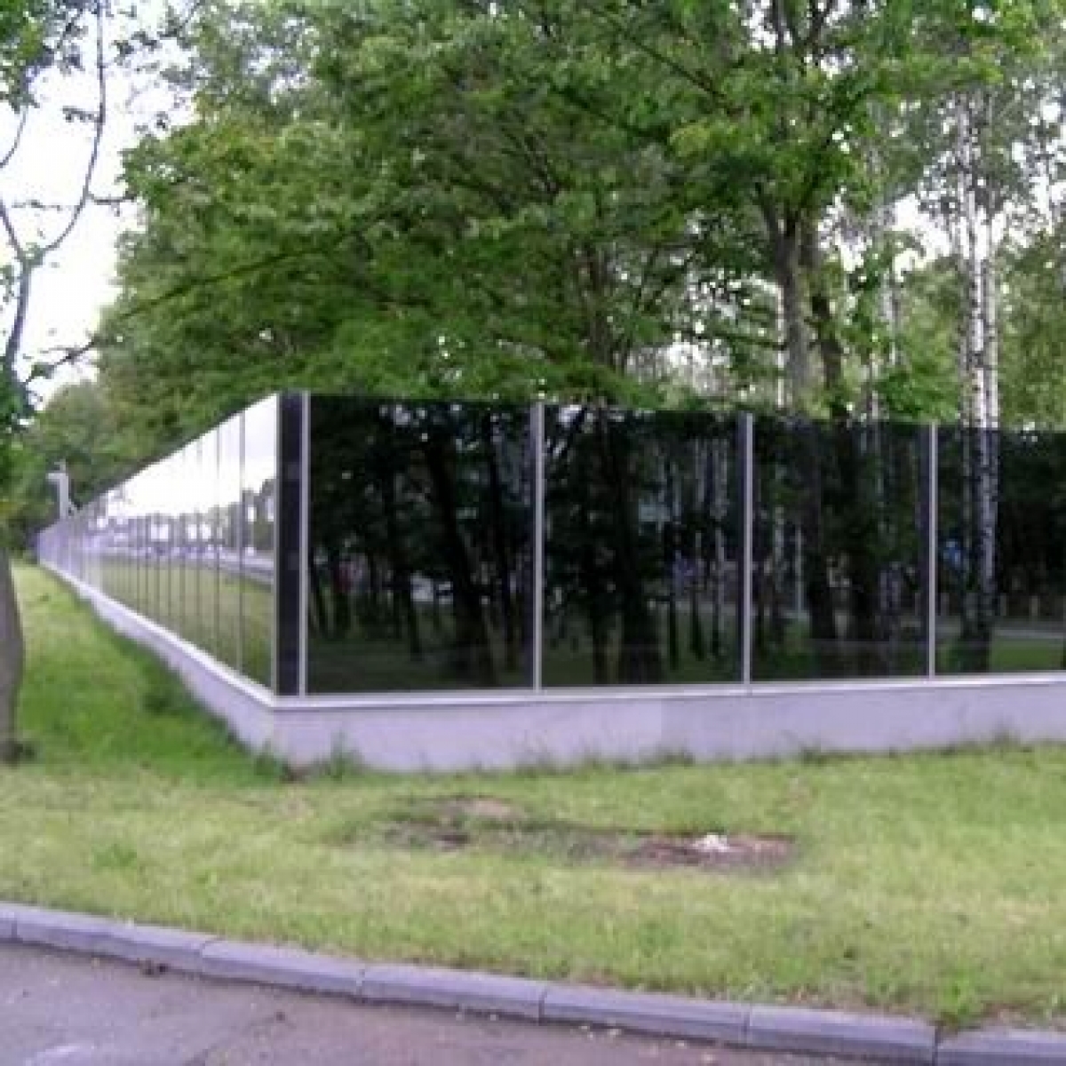 Glass Barrier "Burela" - скляна огорожа ділянки або парапету