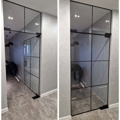 Маятниковые двери с фрамугой Cretas — врезной доводчик, прозрачное стекло, импосты