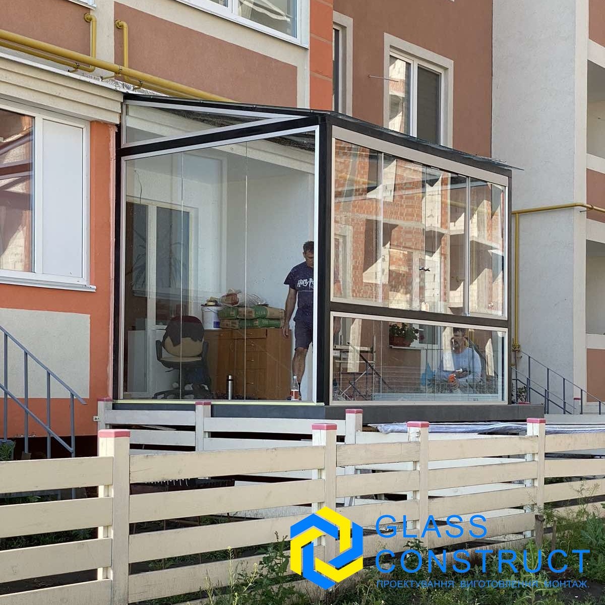 Скляний навіс, козирок зі скла, дах скляний з металокаркасом № 016020