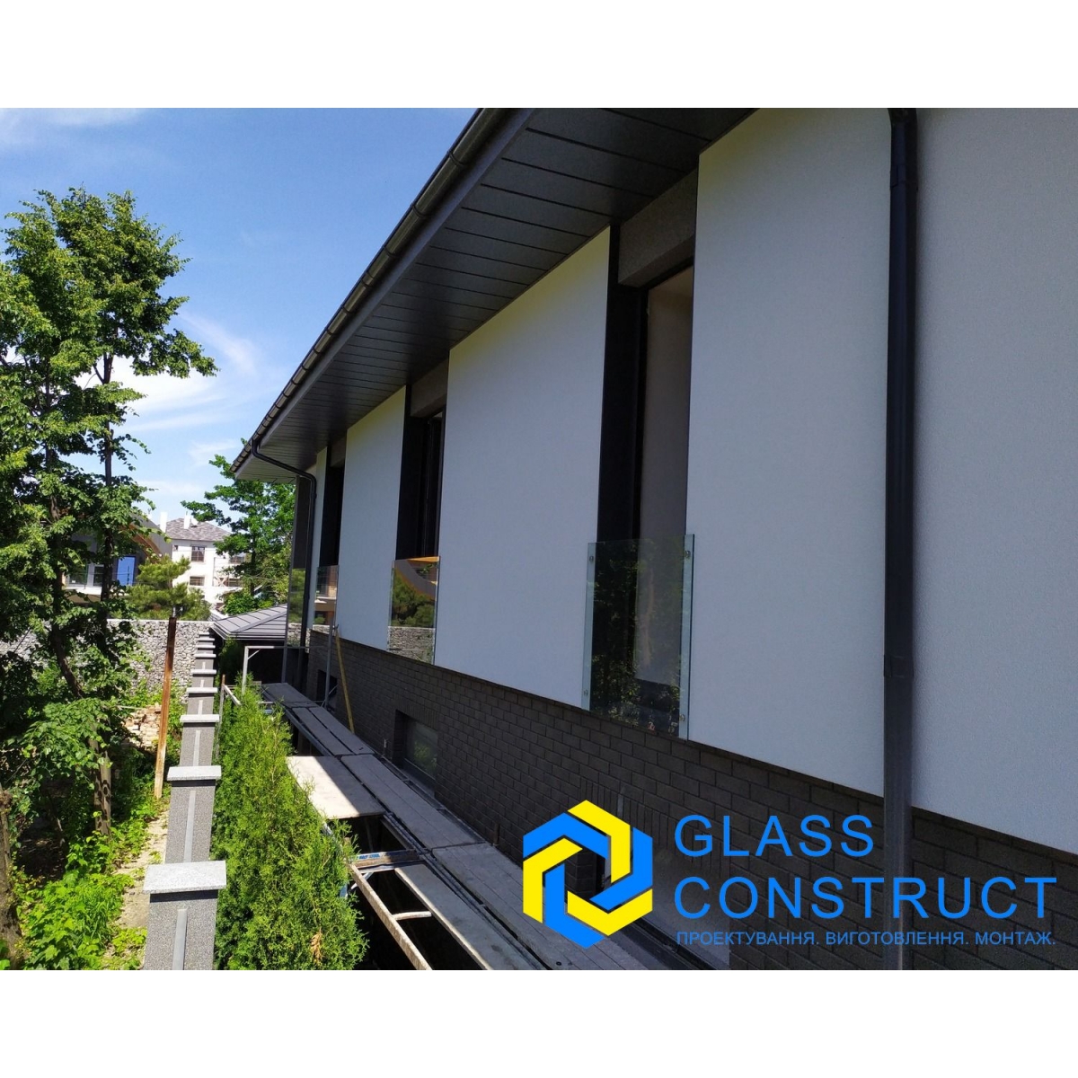 Ограждение стекло. Французский балкон ограждение.