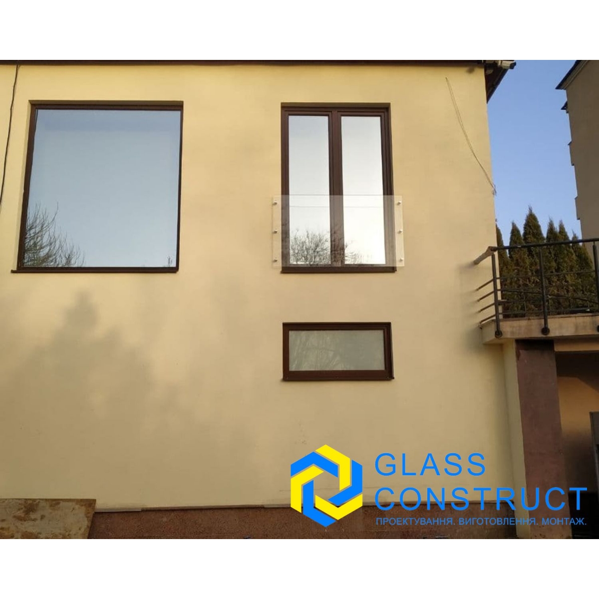 Ограждение стекло. Французский балкон ограждение.