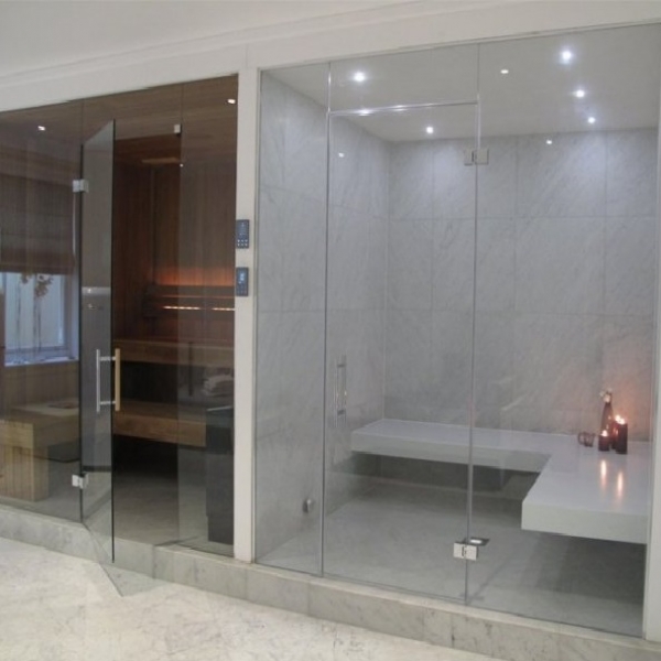 Iznájar — скляна перегородка в сауну