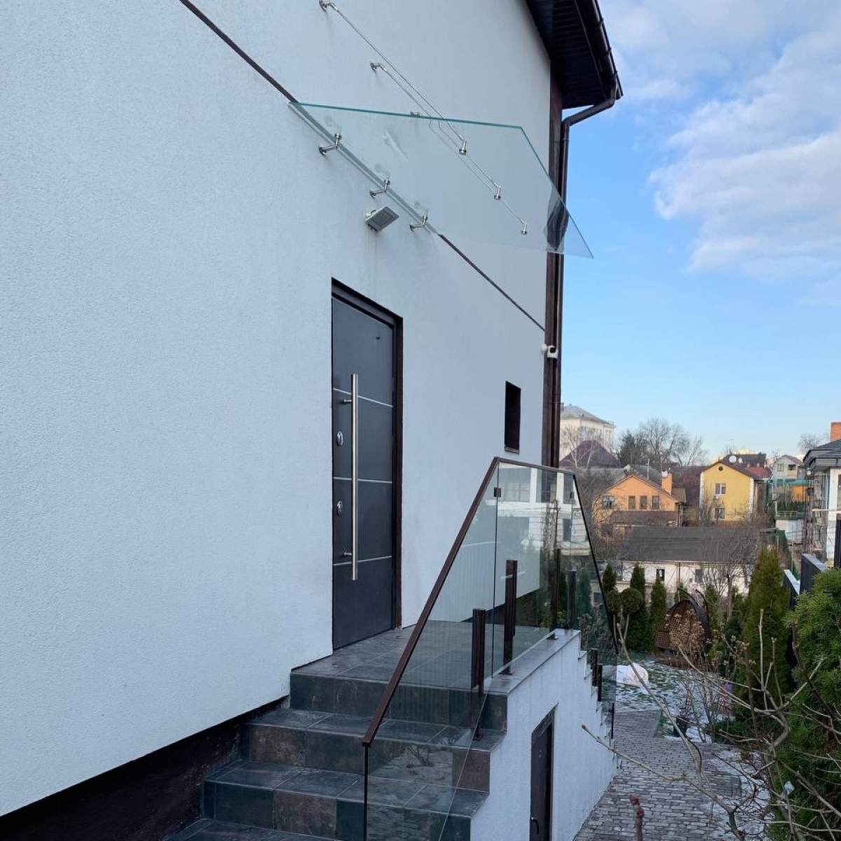 Скляне огородження сходинок і ґанку з прозорого скла з фурнітурою у порошковому фарбуванні — Cittadella