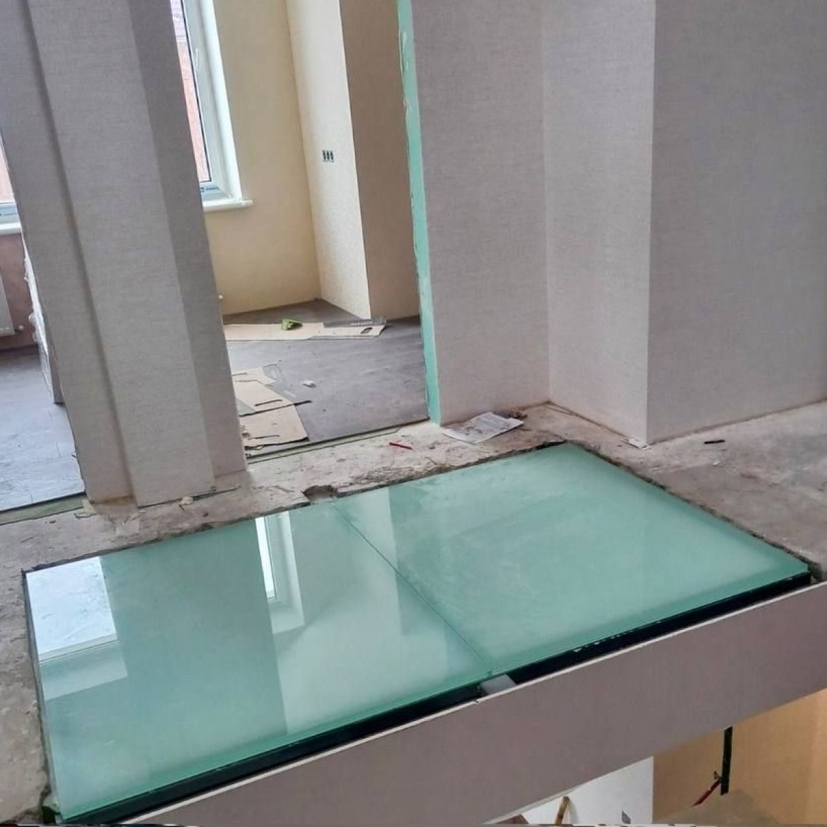 Albarracín — Підлога зі скляними вставками