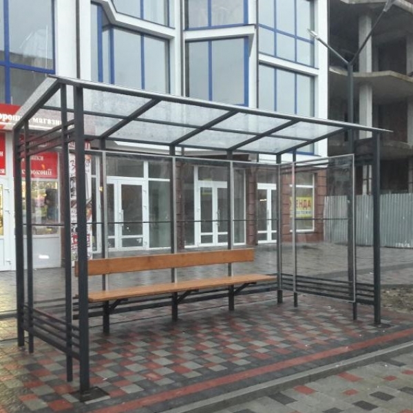 Shelter — прозора скляна зупинка