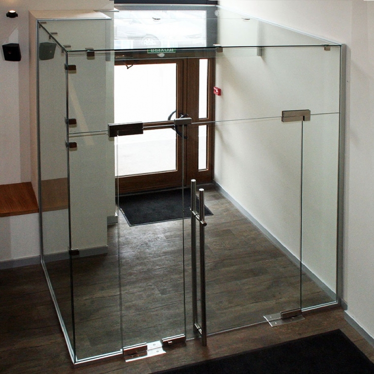 Briga — Скляний тамбур Briga — Скляний тамбур