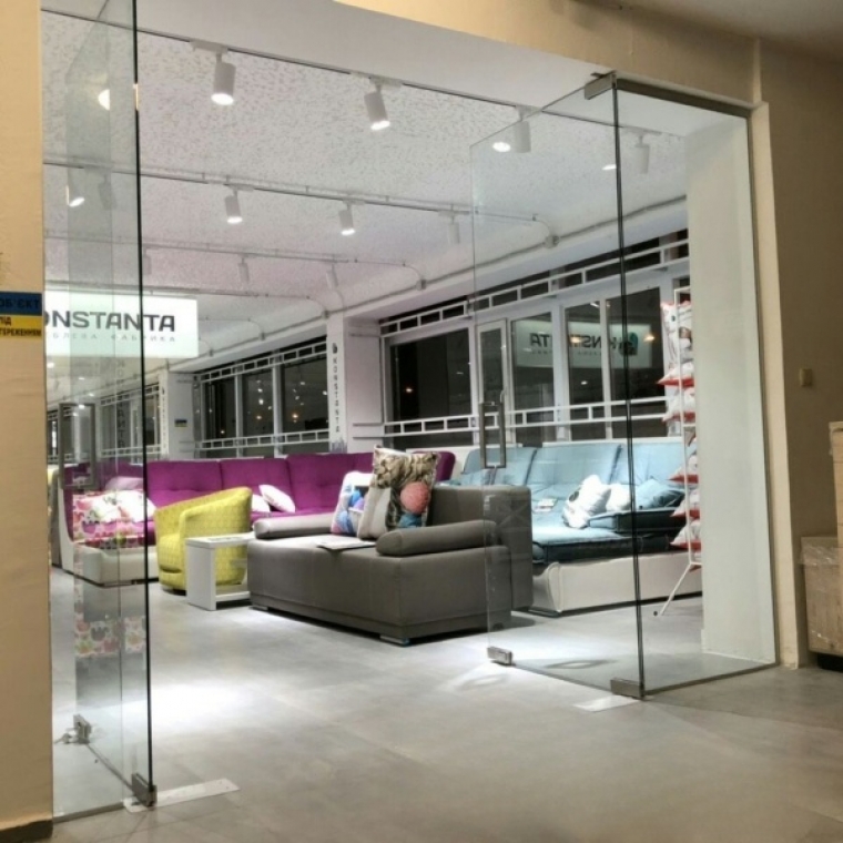 Скляні перегородки для магазину Barga