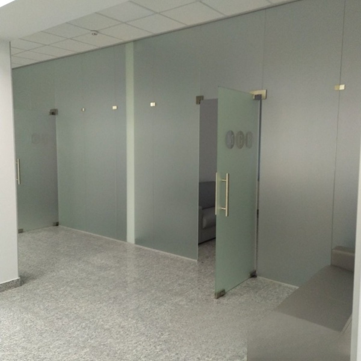 Перегородки из матового стекла Valencia Перегородки из матового стекла Valencia