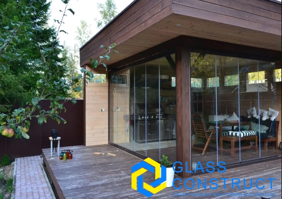 Панорамне скління альтанок