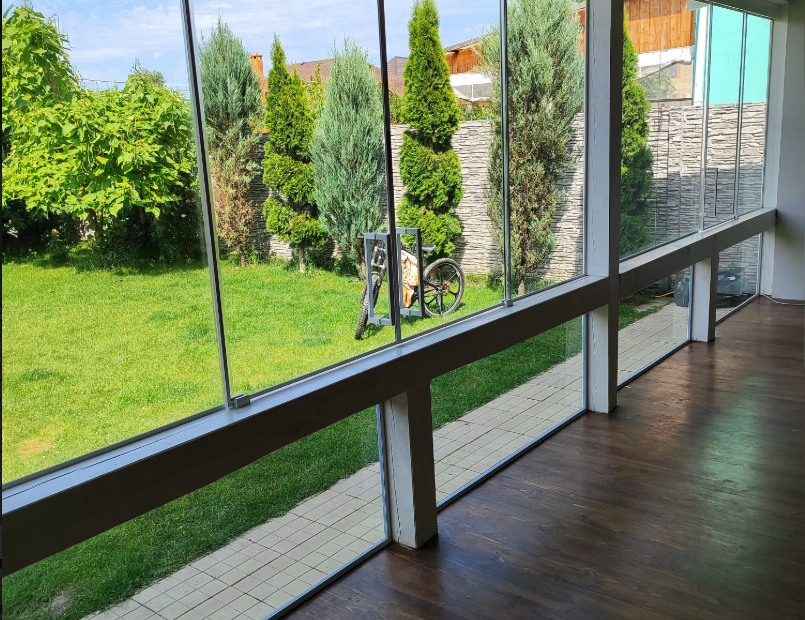 Стекление деревянных беседок