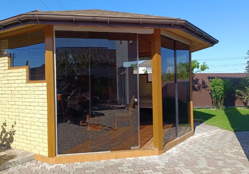 Бесрамное остекление беседок